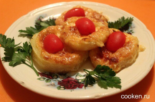 Кабачки, запеченные с сыром и помидорами в духовке - готовое блюдо