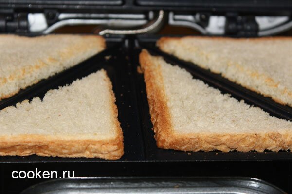 Поджарим хлеб в тостере