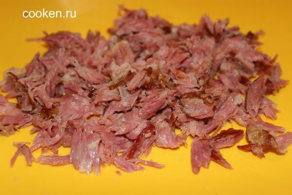 Разделываем свиные ребрышки - отделяем мясо от костей