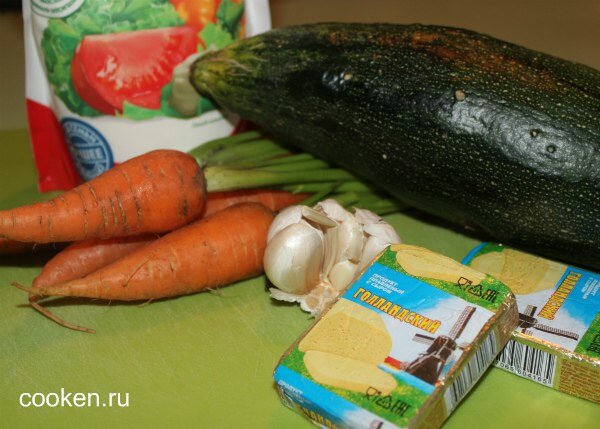 Продукты для приготовления кабачков с сыром и морковью